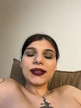 צ'אט XXX בשידור חי של britneydollx
