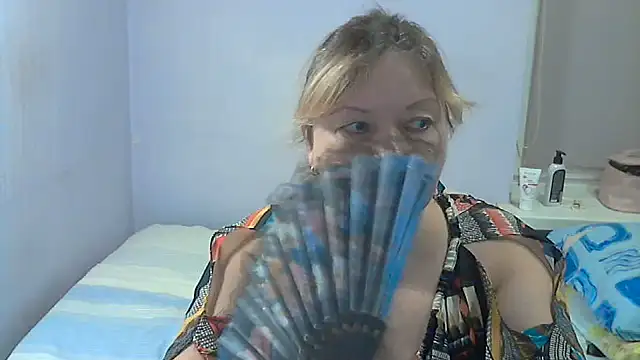 Lusi-777's Live XXX Chat
