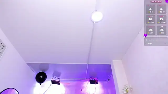 Chloe_meoww: απευθείας συνομιλία ΧΧΧ