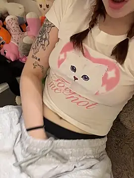 Freaky__Nikki XXX чат на живо