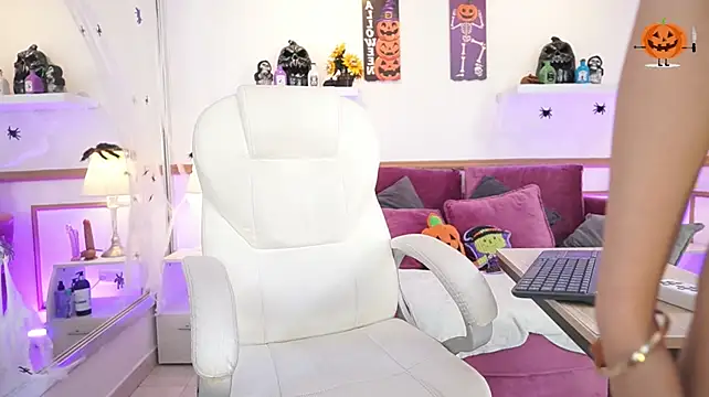 Chat XXX en directo de ConnyJenner