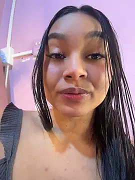 Lynda_Bonnie Adlı Modelin Canlı XXX Sohbeti
