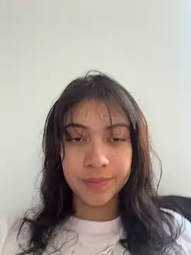 NefertitiXO Adlı Modelin Canlı XXX Sohbeti