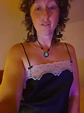 mossy_kiss Adlı Modelin Canlı XXX Sohbeti