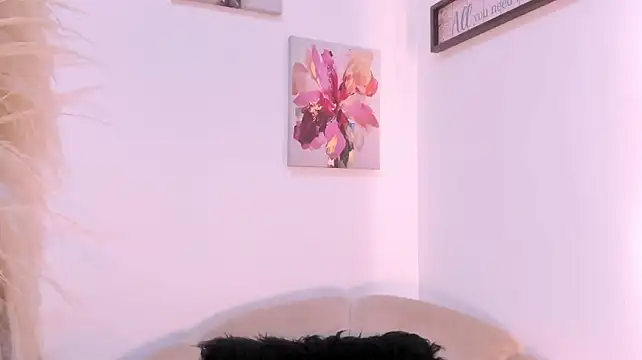 SagiraBelle Adlı Modelin Canlı XXX Sohbeti