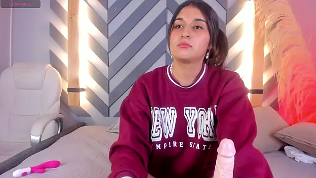 bellaa_lunaa Adlı Modelin Canlı XXX Sohbeti