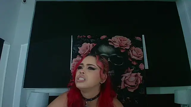 EvaaFoxxy1's Live XXX Chat
