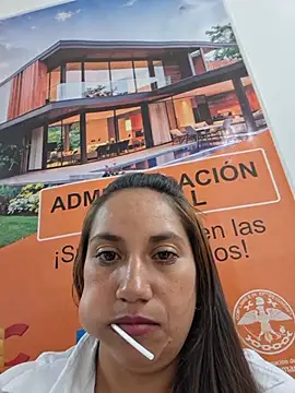 Chat +18 de EMILY--14 ao vivo