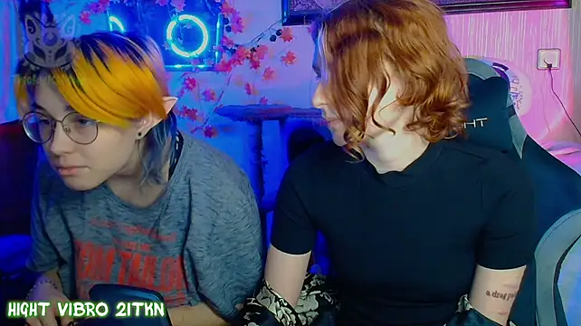 TrickyKitsune Adlı Modelin Canlı XXX Sohbeti