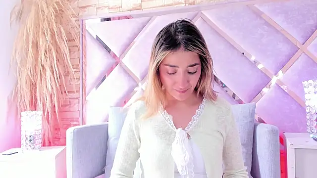 lucy_davies: απευθείας συνομιλία ΧΧΧ