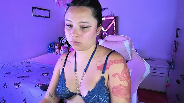 XXX chat uživo modela little_emma0