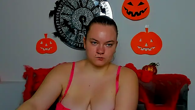 LunaArcher live XXX chat