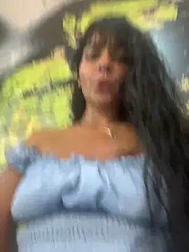 LuxeBrunetteXXX Chat XXX in diretta