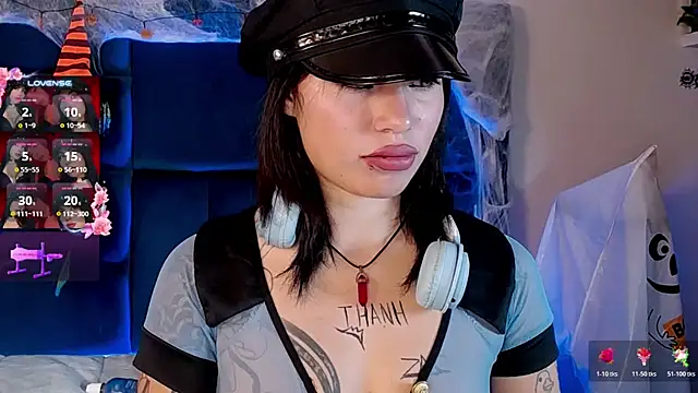 Raven_Blue_ Adlı Modelin Canlı XXX Sohbeti