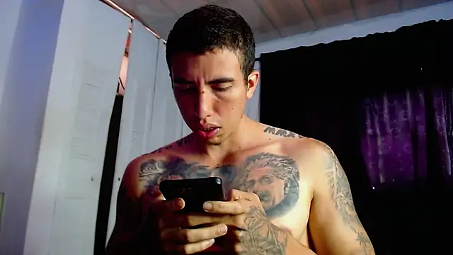 XXX chat uživo modela Adam_Hudsond
