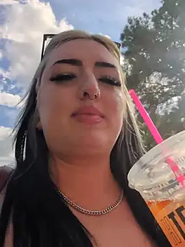 צ'אט XXX בשידור חי של ImKatMeow