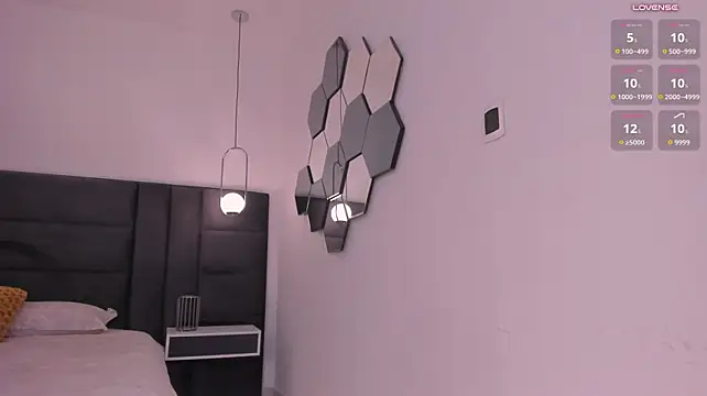 XXX chat uživo modela MiaFarrell_