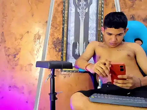 KALVIN_C live XXX chat