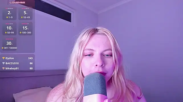 Cutie_Bambi webcam show