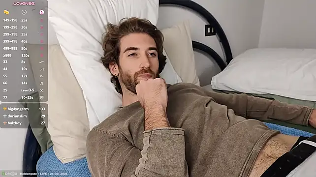Hiddengaze live XXX chat