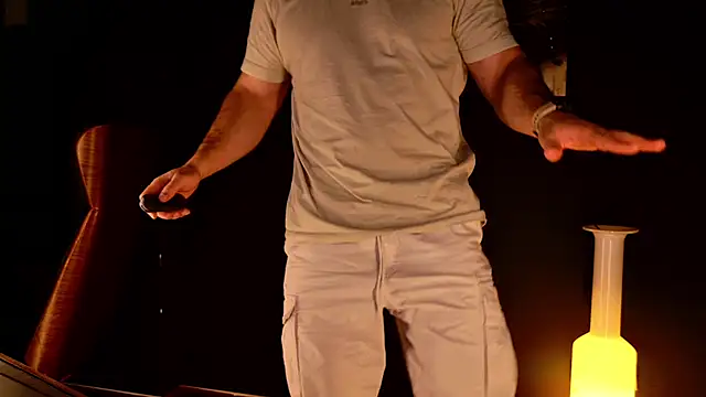 AngeloEric Adlı Modelin Canlı XXX Sohbeti