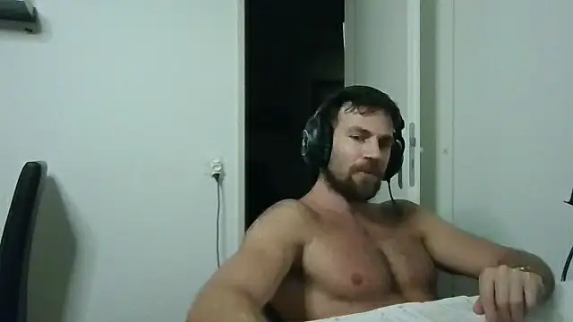 alpha-hunk Chat XXX in diretta