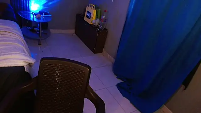 Mr_yisuzz Chat XXX live