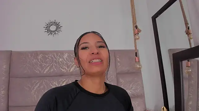 CeliWoods Adlı Modelin Canlı XXX Sohbeti