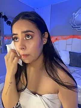 Dulce_babyy Adlı Modelin Canlı XXX Sohbeti