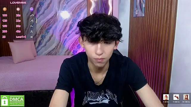 XXX chat uživo modela ETHANN_TAY1