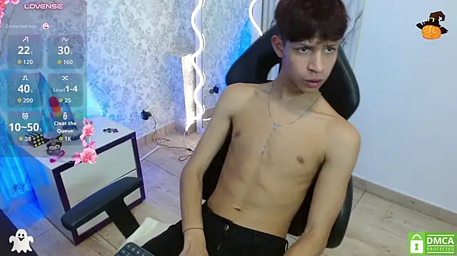Show modela OLIIVER_TAY na web-kameri
