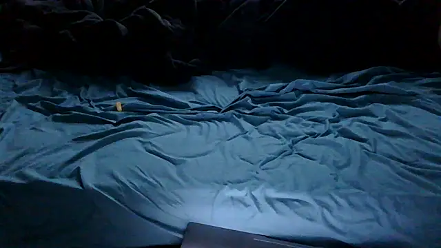 XXX chat uživo modela yanick931