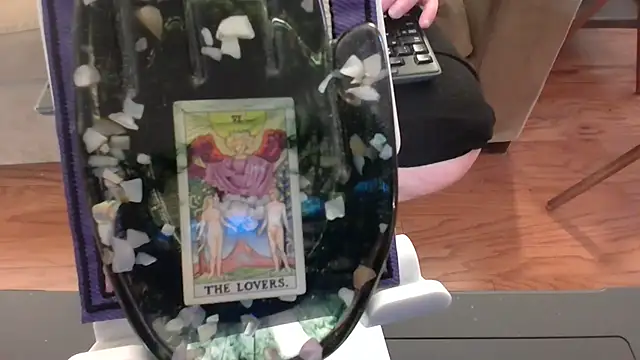 The_Man_Who_Was_Invisible's Live XXX Chat