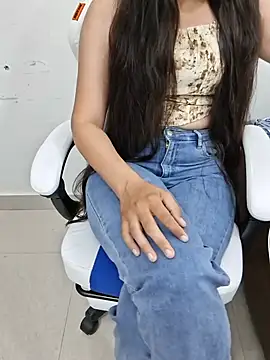 gurpreet_0 Adlı Modelin Canlı XXX Sohbeti