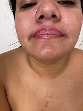 NaniGgold's Live XXX Chat