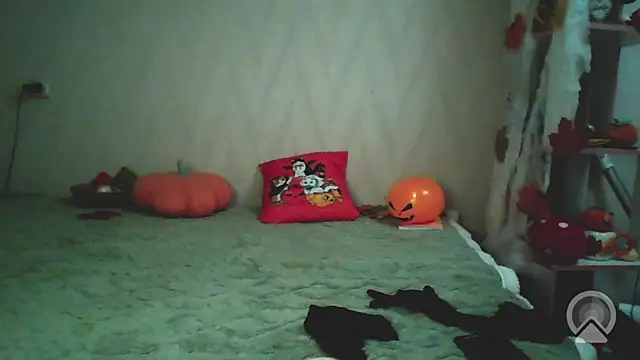 pink_pikachu_ Adlı Modelin Canlı XXX Sohbeti