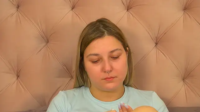 TinnaBurton Adlı Modelin Canlı XXX Sohbeti