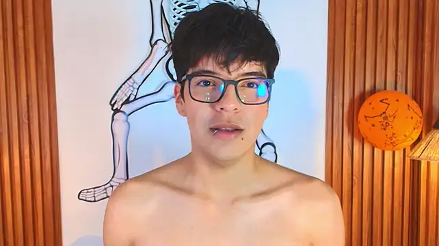 Milo_Wolff 现场XXX聊天