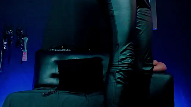 JulietteMonroe live XXX chat