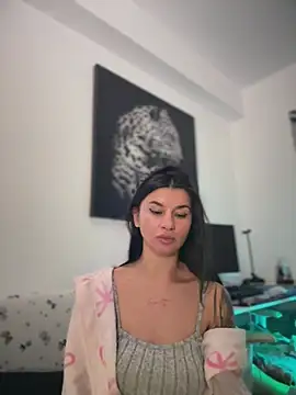 DramaQueen__ Live XXX-Chat