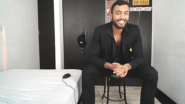 Czat XXX na żywo – ClayBrown