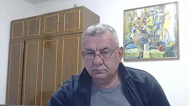 machomale3 XXX чат на живо