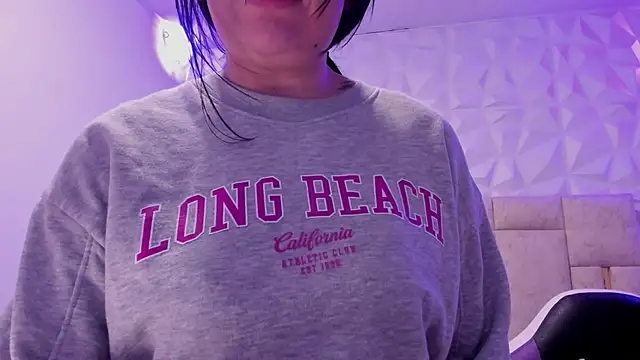 XXX chat uživo modela PauletteJ