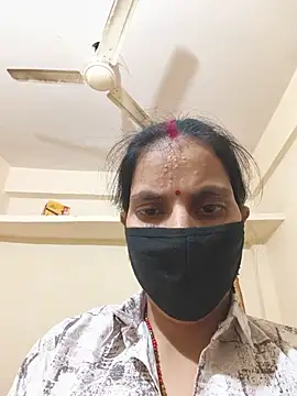 Cuty_ruhani live XXX chat
