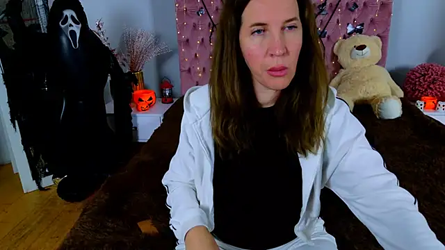 MollyLoll live XXX chat