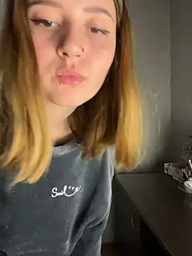 Živý XXX chat KiraSakura