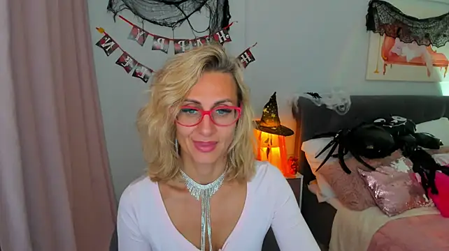 MuseOfStage's Live XXX Chat