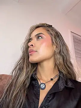 alizza_ লাইভ XXX চ্যাট