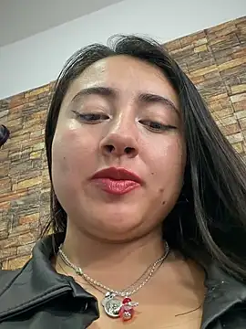 عرض كام _Sarah-Office1