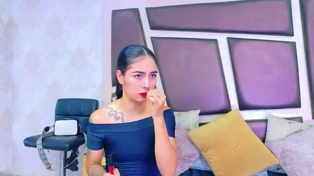 NicoleEsposito – Naživo XXX chat